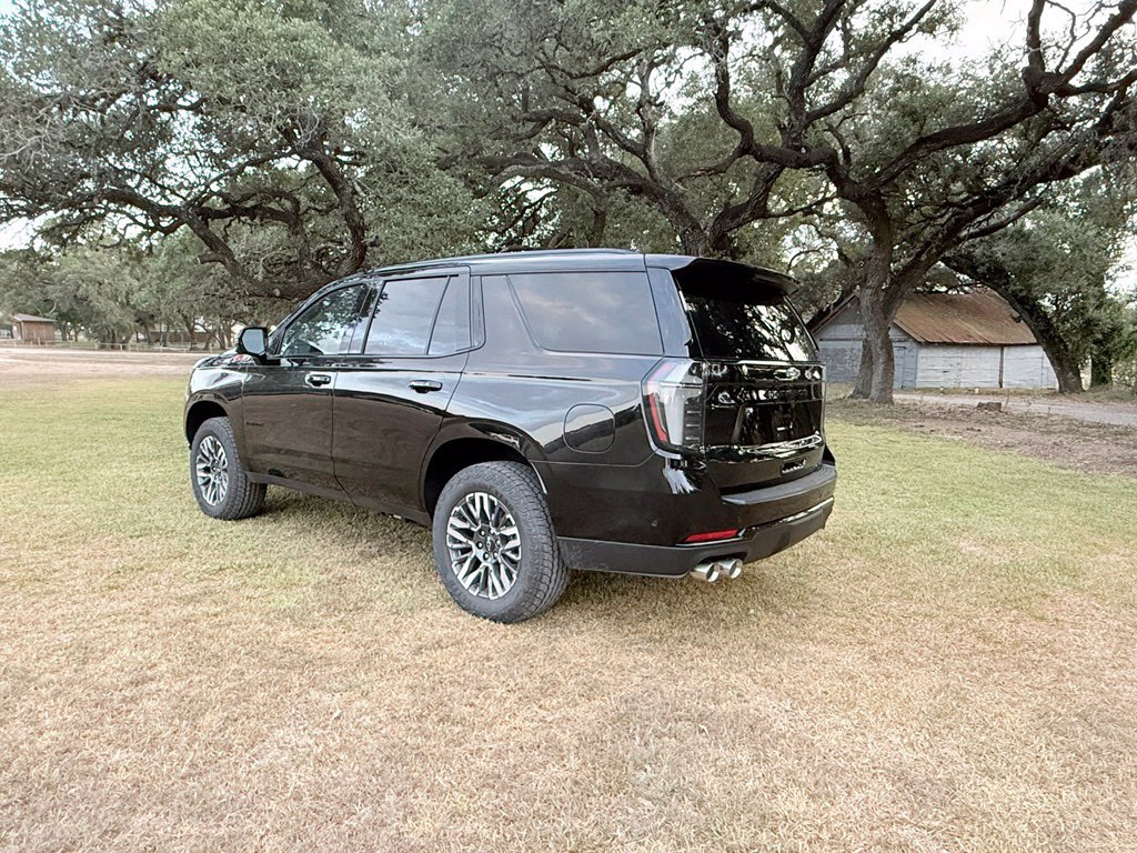 2027 Chevrolet Tahoe Z71 - Photo 7