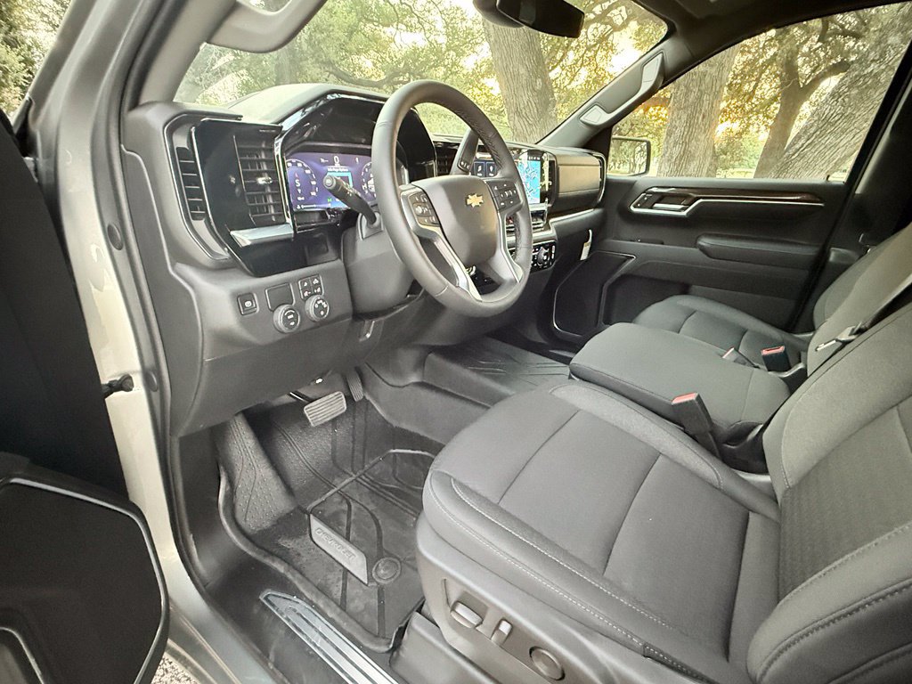 2026 Chevrolet Silverado 1500 LT - Photo 10