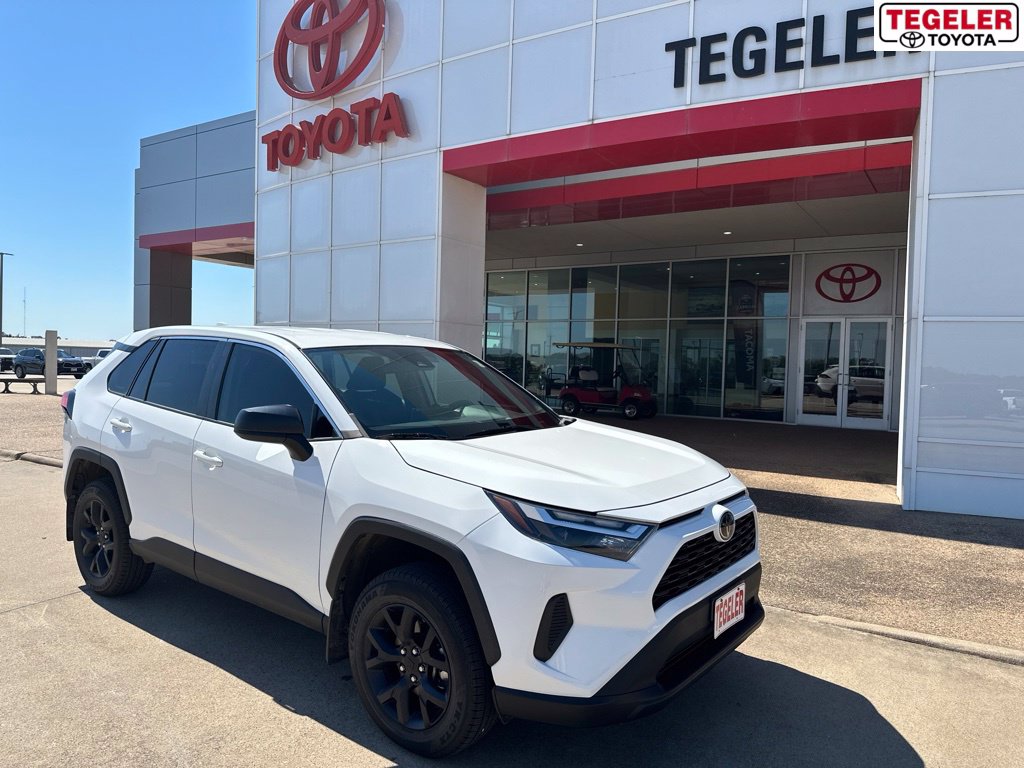 2024 Toyota RAV4 LE