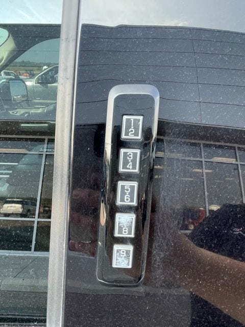 2019 Ford F-150 Lariat - Photo 11