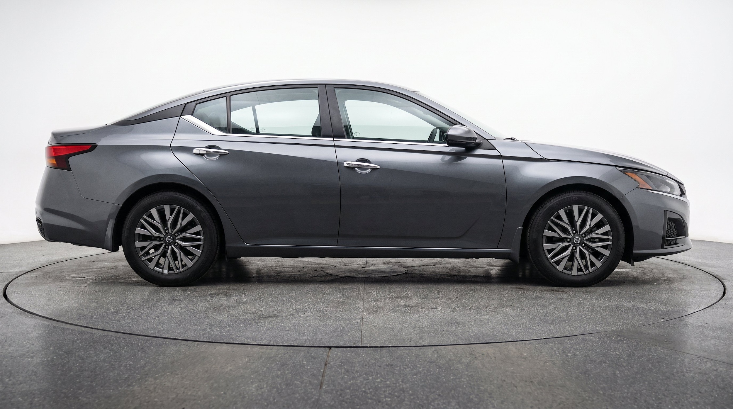 Thumbnail: 2025 Nissan Altima - 10