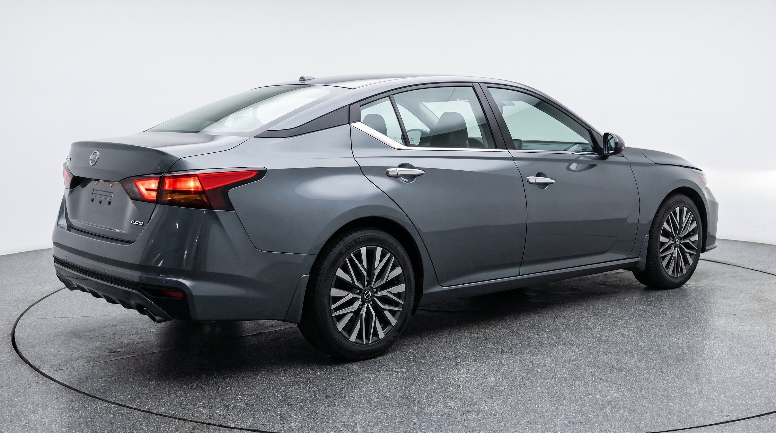 Thumbnail: 2025 Nissan Altima - 9