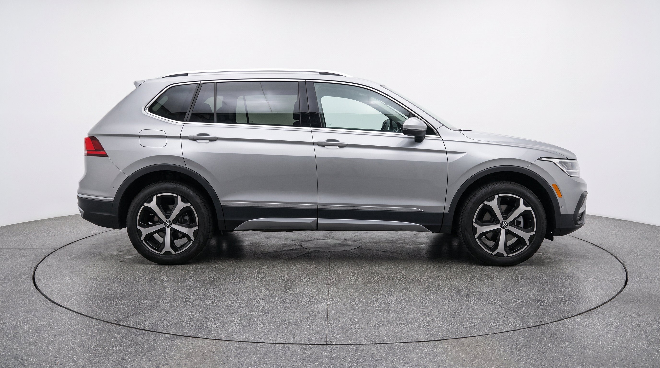 Thumbnail: 2026 Volkswagen Tiguan - 10