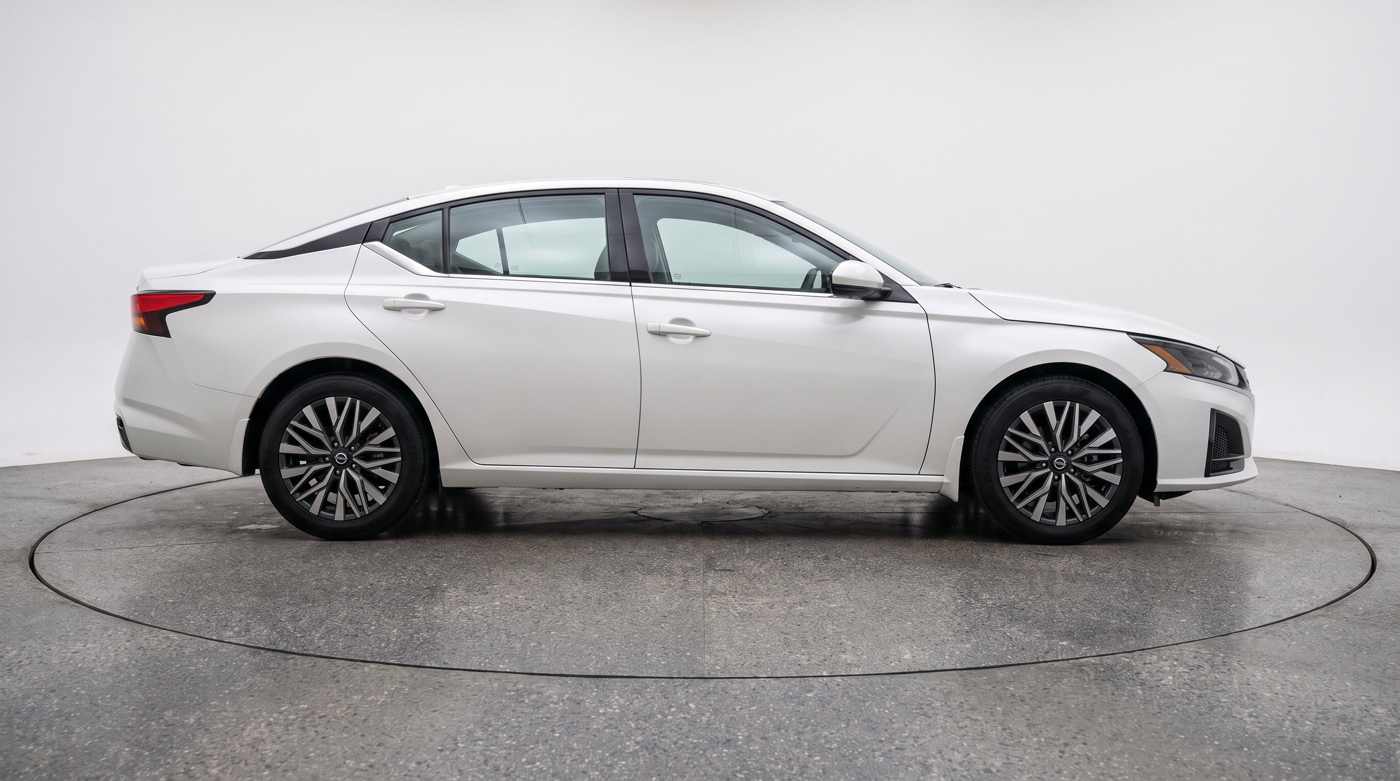 Thumbnail: 2025 Nissan Altima - 10