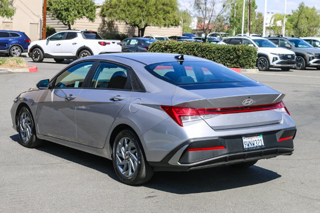 2026 Hyundai Elantra Blue - Photo 8