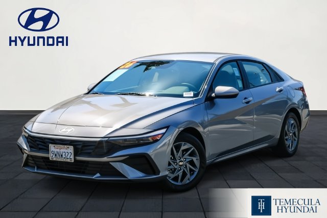 2026 Hyundai Elantra Hybrid Sedan 