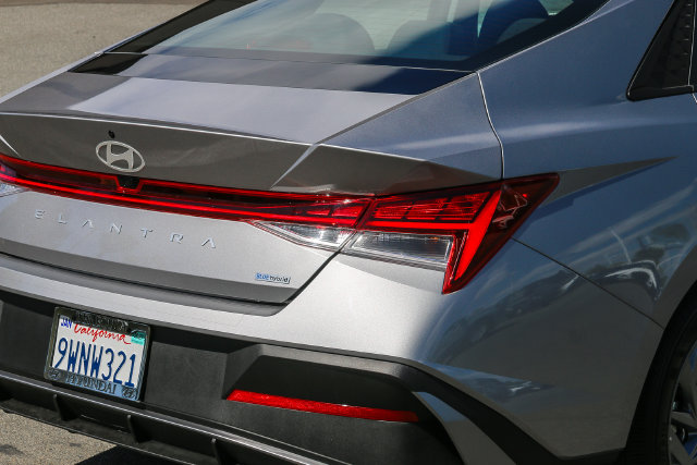 2026 Hyundai Elantra Blue - Photo 11