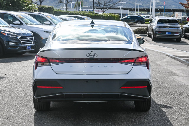 2026 Hyundai Elantra SEL Sport - Photo 6