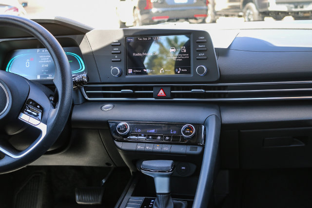 2026 Hyundai Elantra Blue - Photo 17