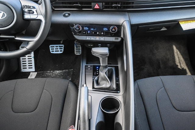 2026 Hyundai Elantra SEL Sport - Photo 18