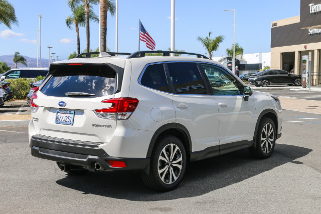 2022 Subaru Forester Limited - Photo 10