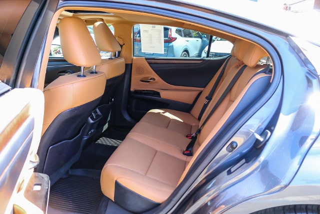 2023 Lexus ES 350 - Photo 24