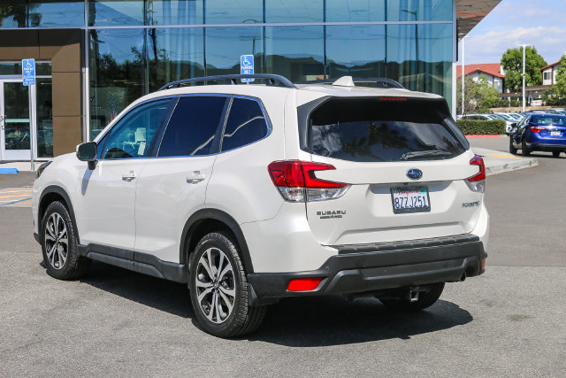 2022 Subaru Forester Limited - Photo 8