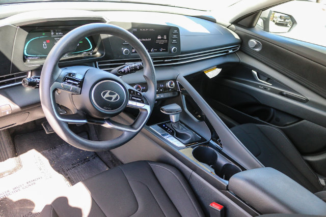 2026 Hyundai Elantra Blue - Photo 28