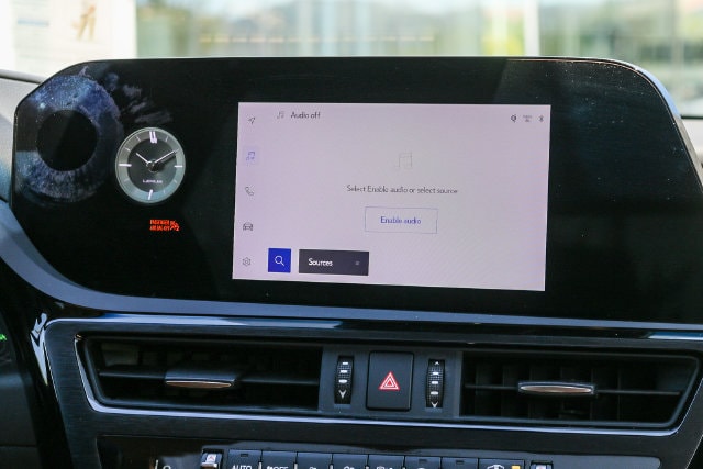 2023 Lexus ES 350 - Photo 18