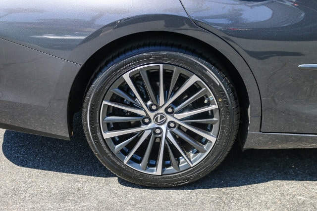 2023 Lexus ES 350 - Photo 14