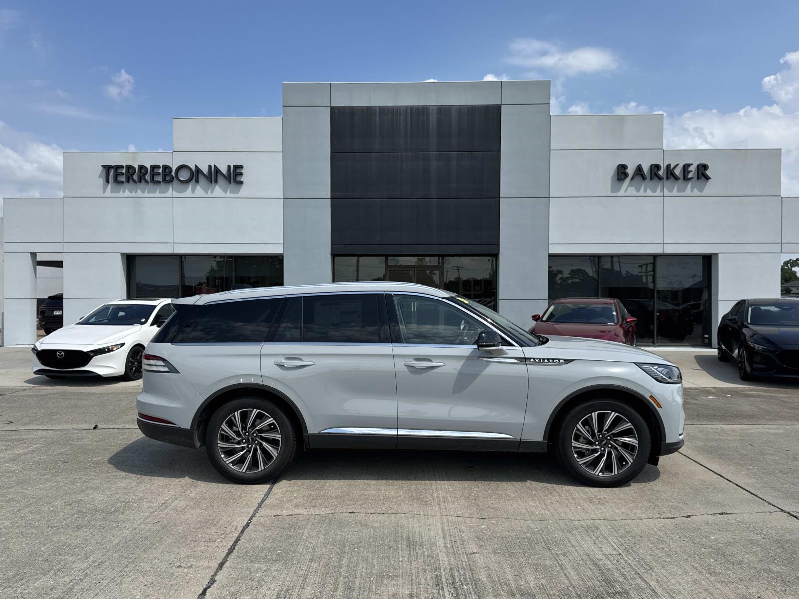 2027 Lincoln Aviator