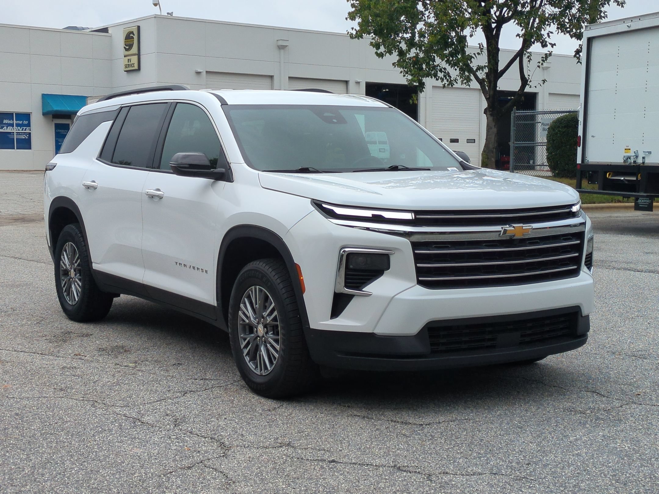 2025 Chevrolet Traverse AWD LT SUV