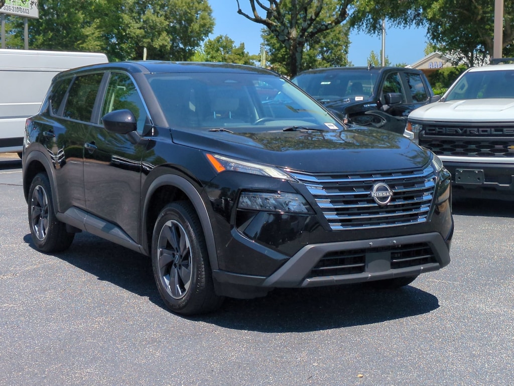 Used 2025 Nissan Rogue SV SUV