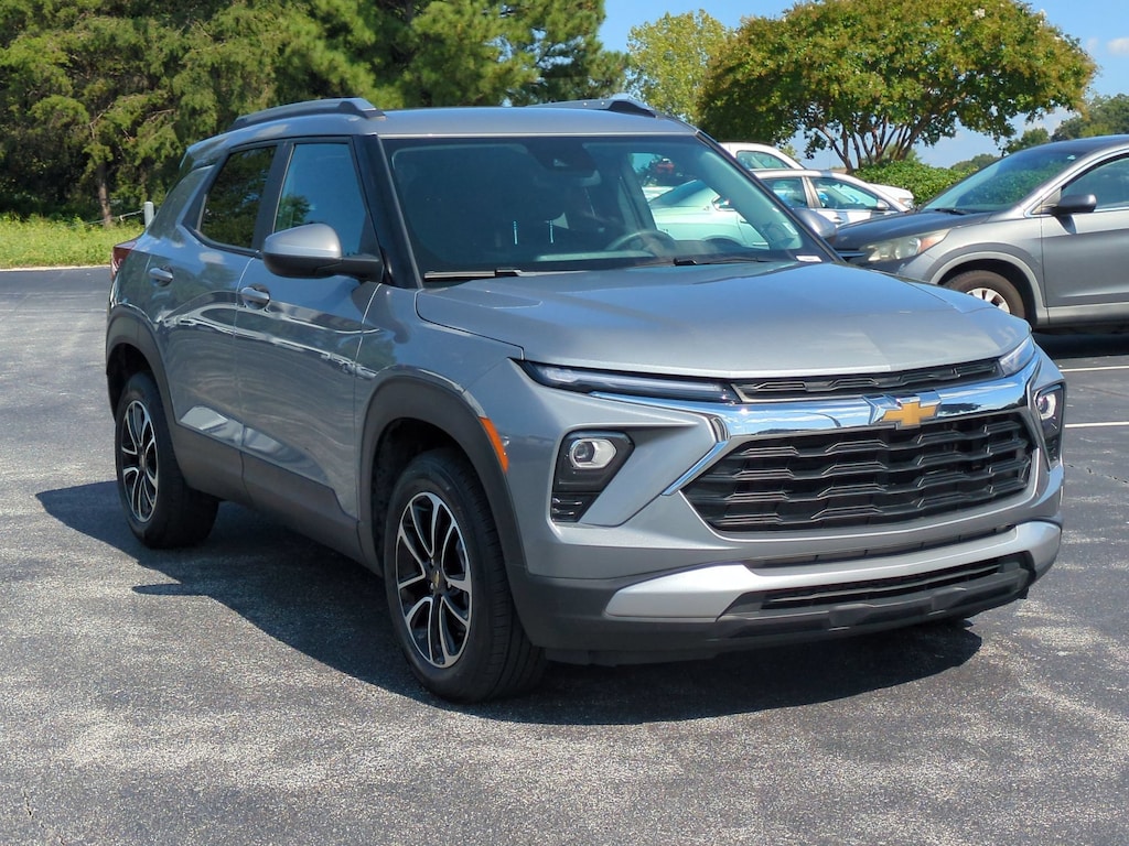 Used 2025 Chevrolet Trailblazer LT SUV