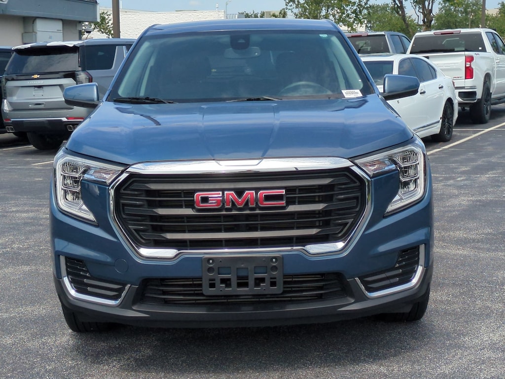 Used 2024 GMC Terrain SLE SUV