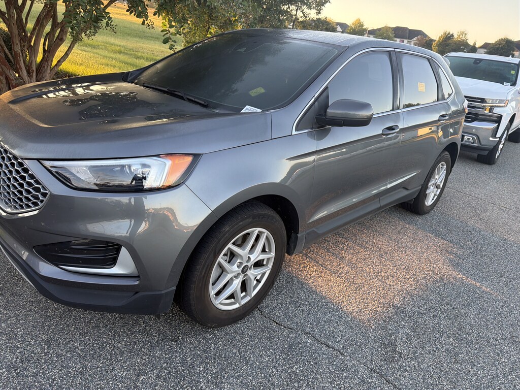 Used 2024 Ford Edge SEL SUV