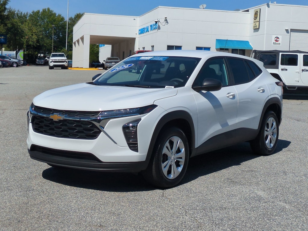 Used 2026 Chevrolet Trax LS SUV