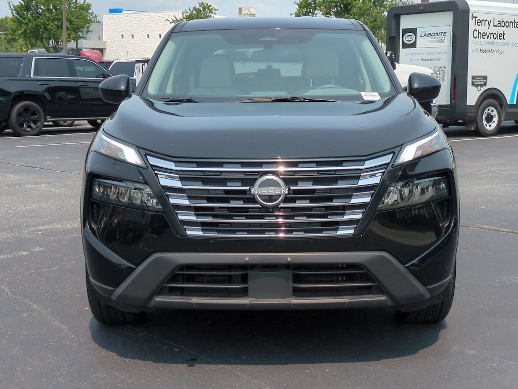 Used 2025 Nissan Rogue SV SUV