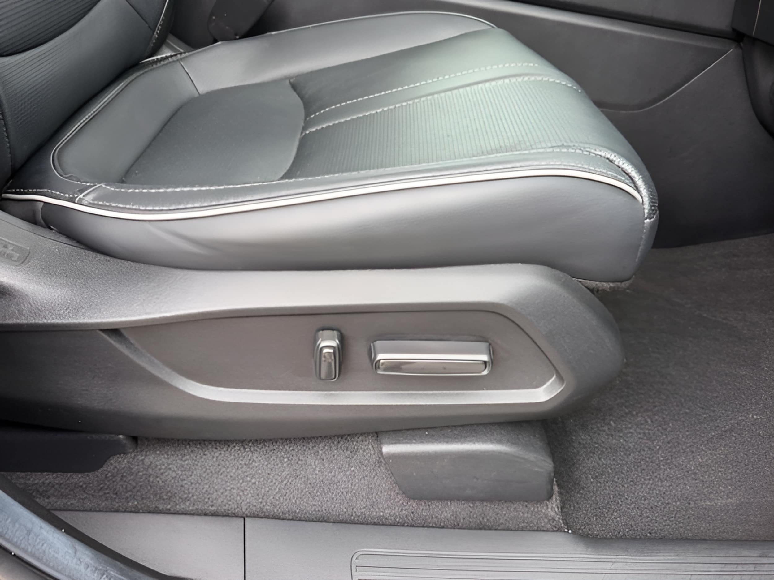 2025 Honda Pilot Elite - Photo 31