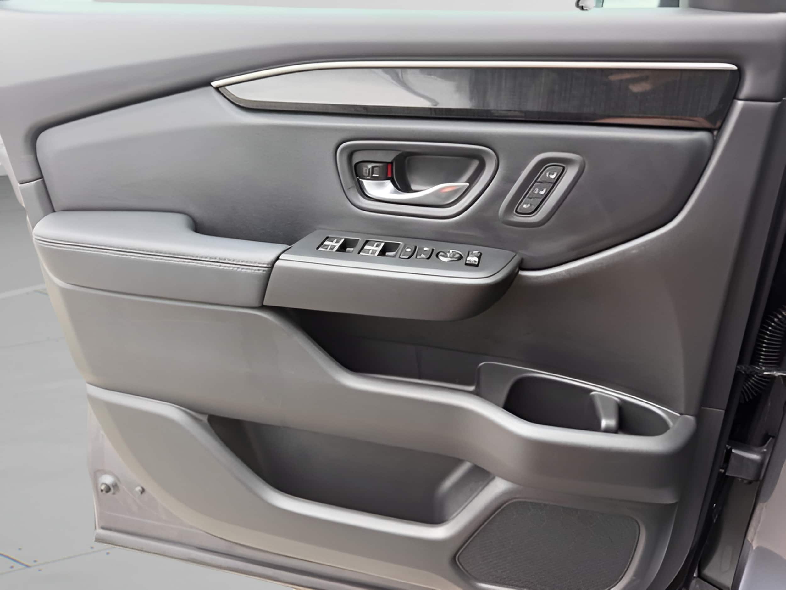 2025 Honda Pilot Elite - Photo 22
