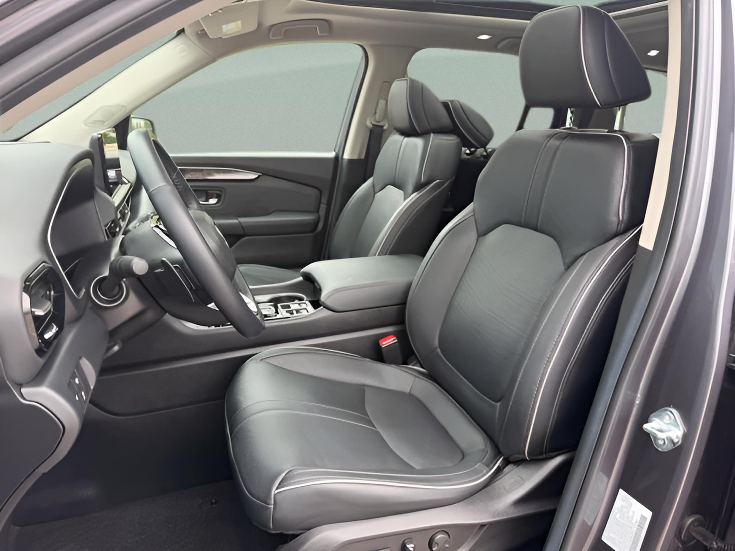2025 Honda Pilot Elite - Photo 23