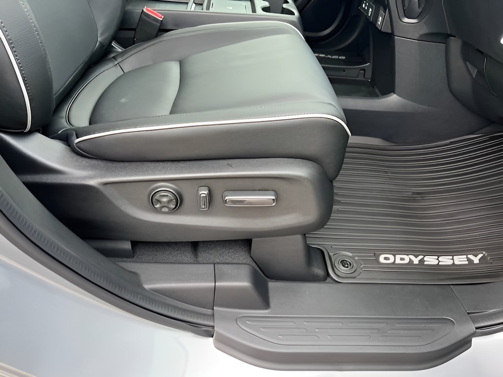 Used 2026 Honda Odyssey Touring Van Passenger