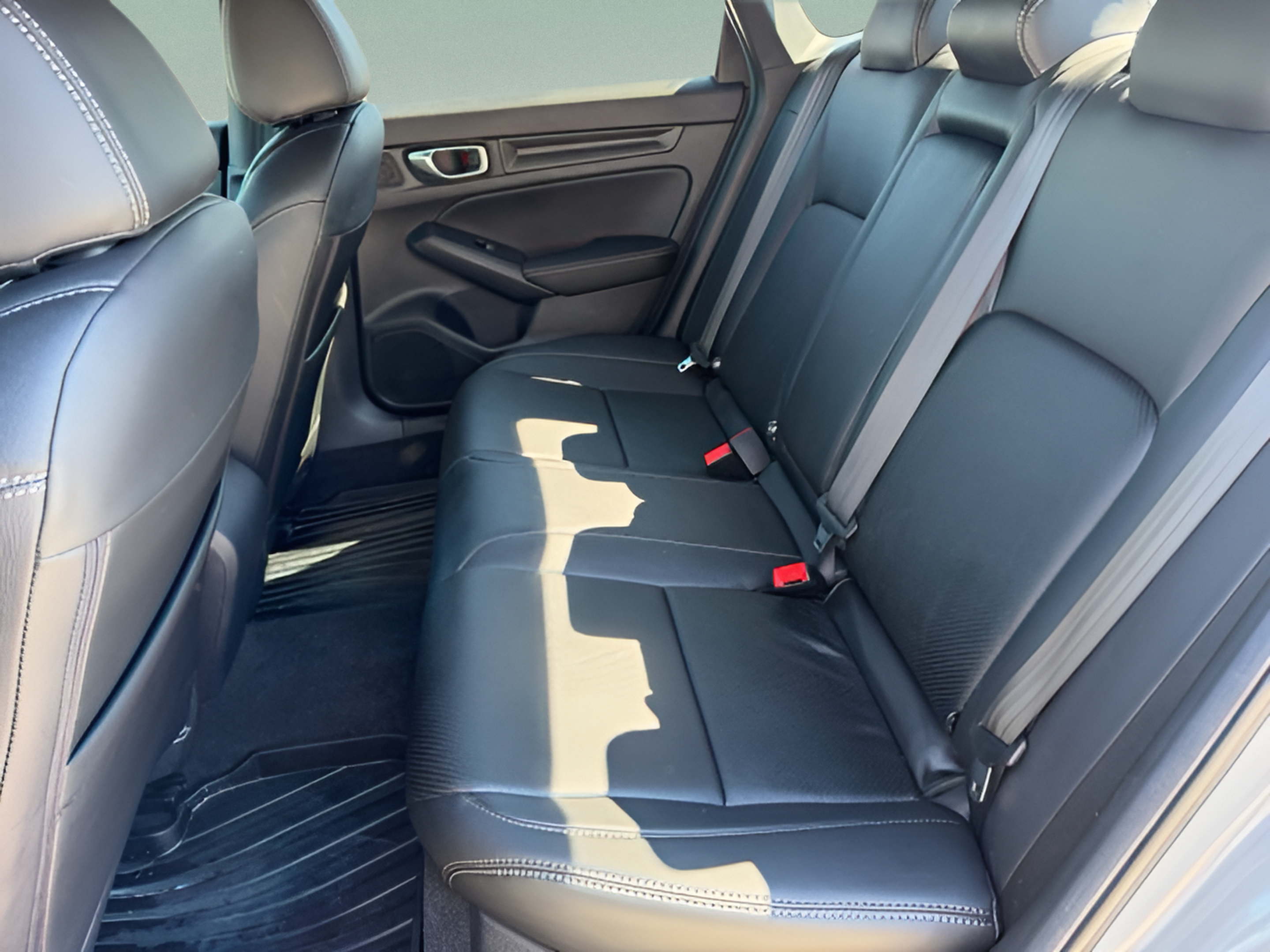 2025 Honda Civic Sport - Photo 23