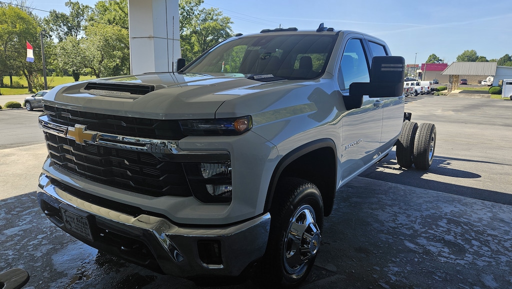 New 2026 Chevrolet Silverado 3500 HD Chassis Cab LT Truck