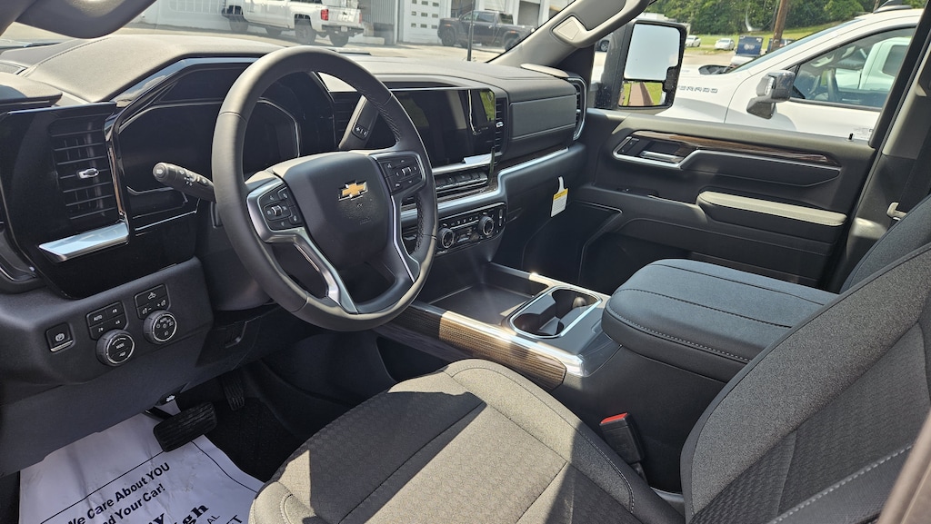 New 2026 Chevrolet Silverado 3500 HD Chassis Cab LT Truck