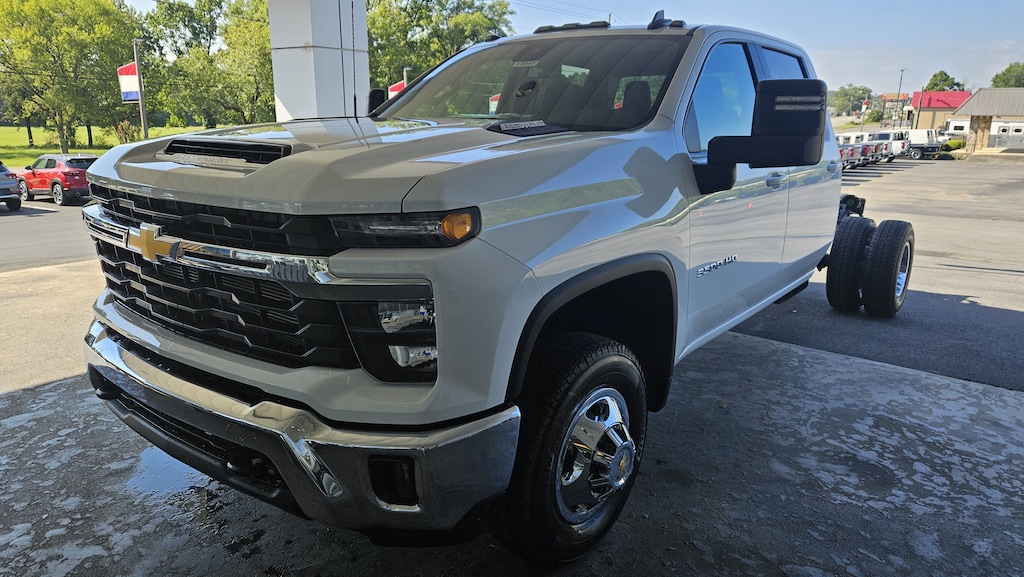 New 2026 Chevrolet Silverado 3500 HD Chassis Cab LT Truck