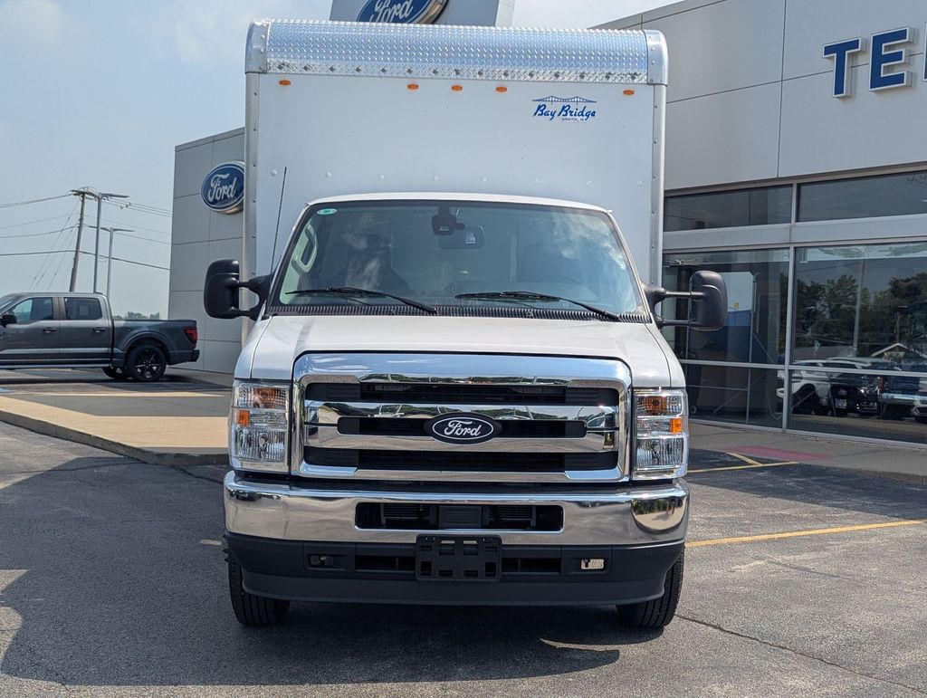 New 2027 Ford E-450 Cutaway Base Cab/Chassis