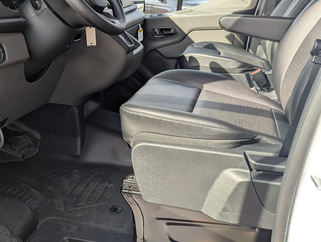 2025 Ford Transit Van Base - Photo 6