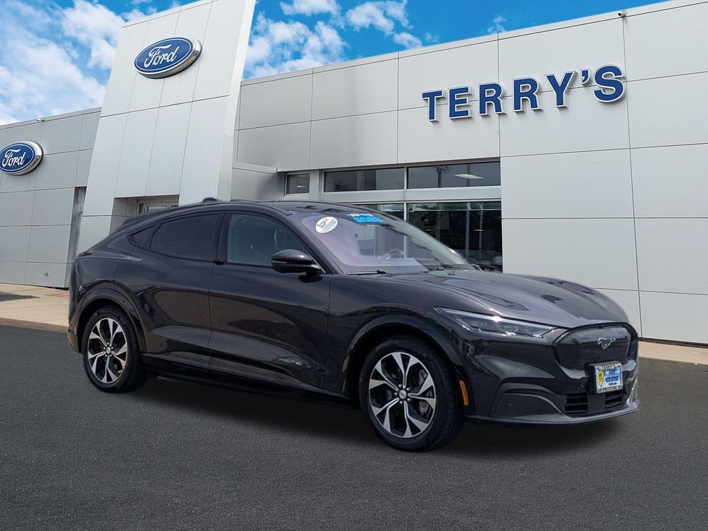 2022 Ford Mustang Mach-E
