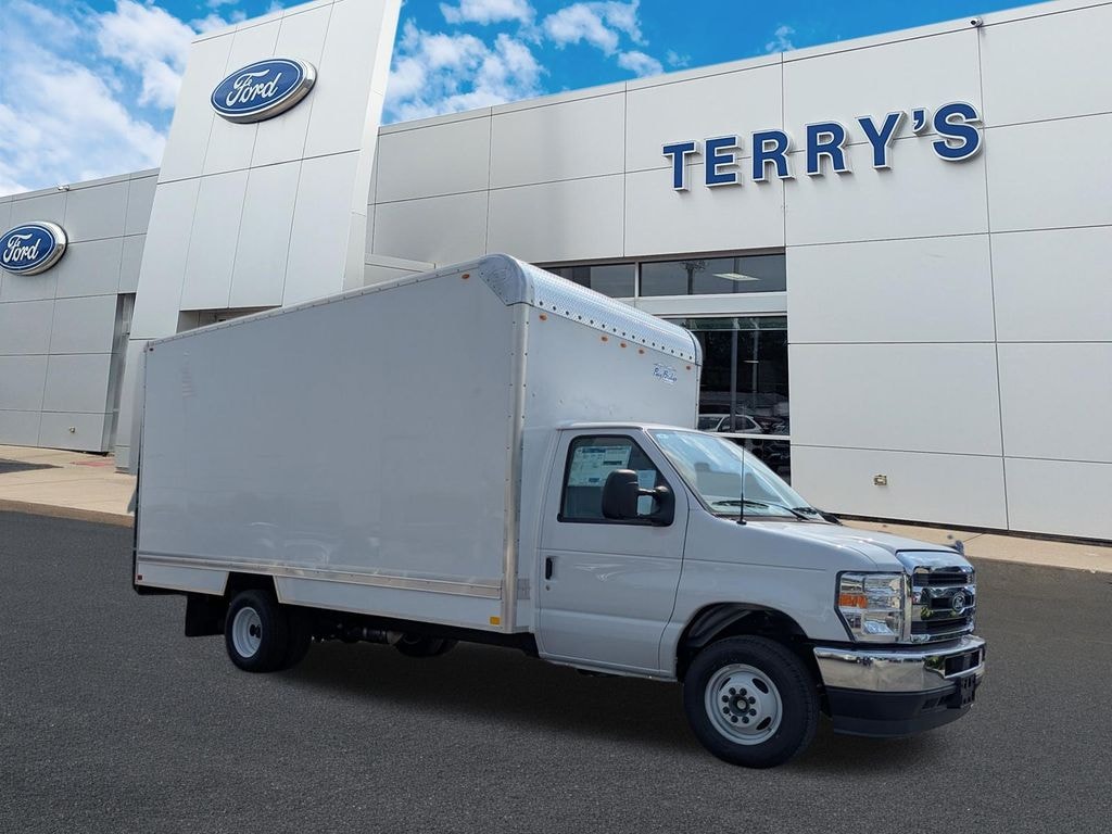 New 2027 Ford E-450 Cutaway Base Cab/Chassis
