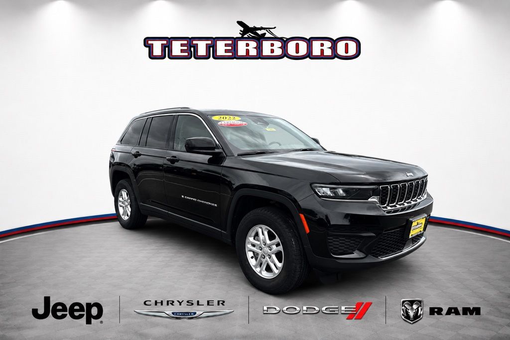 2022 Jeep Grand Cherokee Laredo