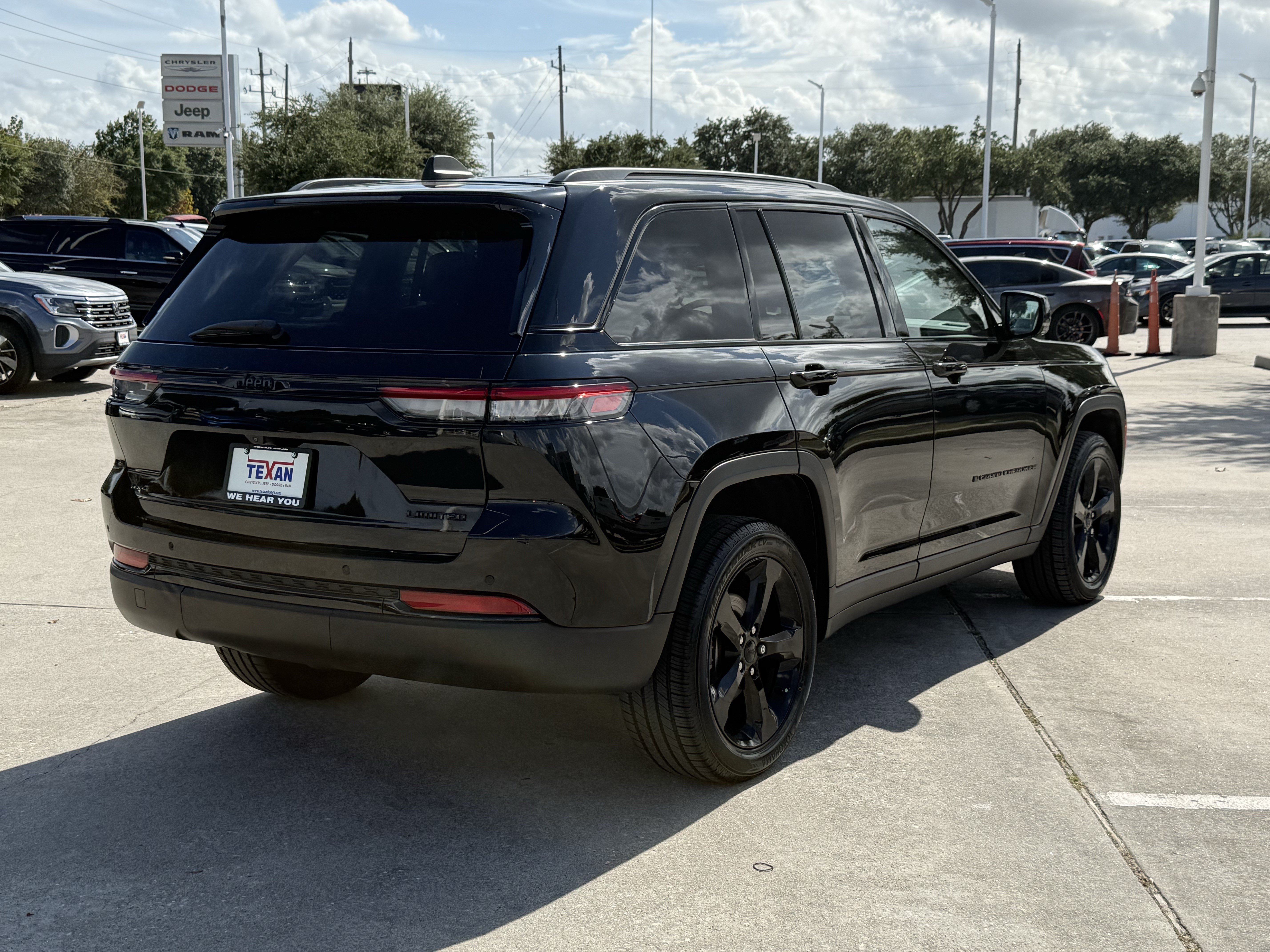 Used 2023 Jeep Grand Cherokee Limited SUV