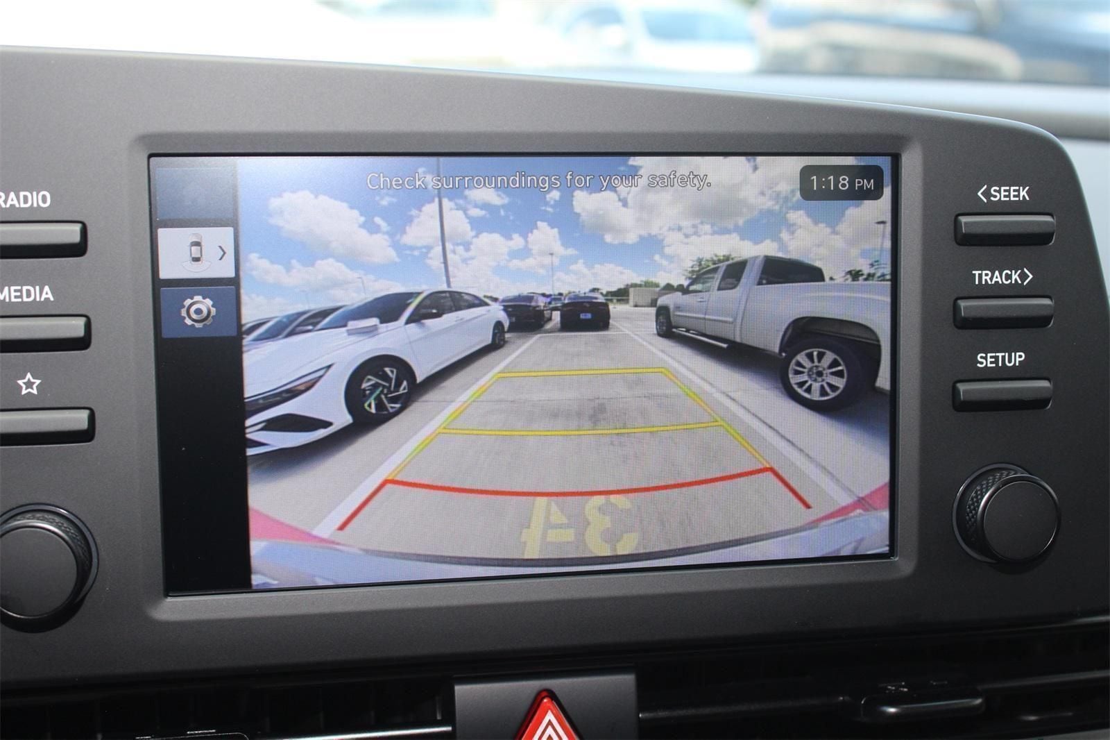 2025 Hyundai Elantra SEL - Photo 10