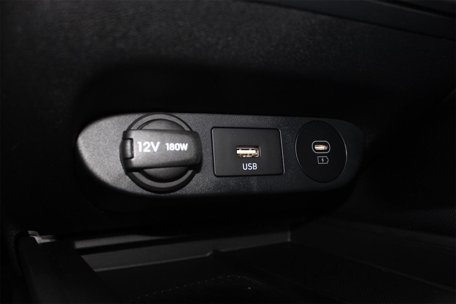 2025 Hyundai Elantra SEL - Photo 12