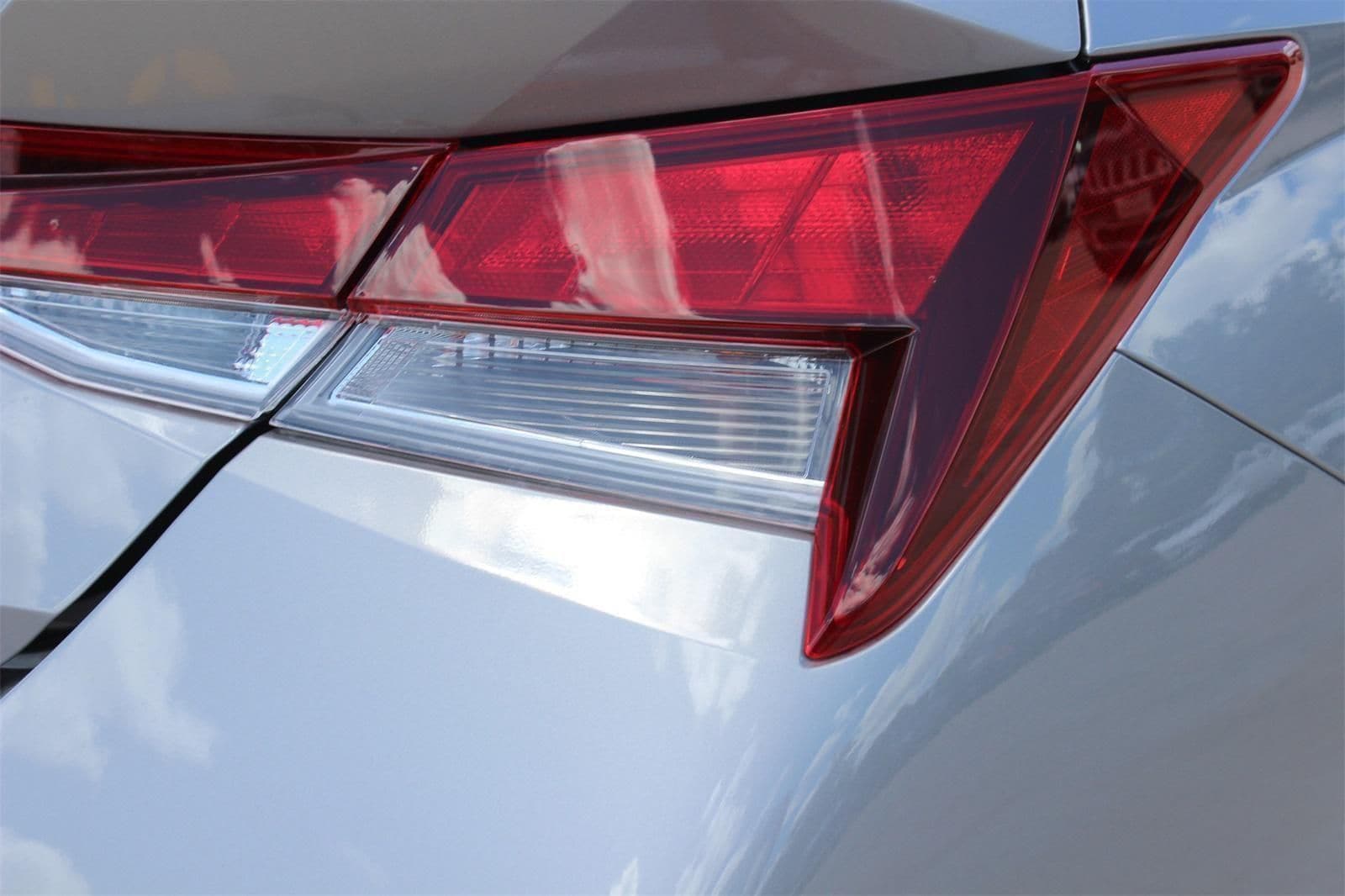 2025 Hyundai Elantra SEL - Photo 18