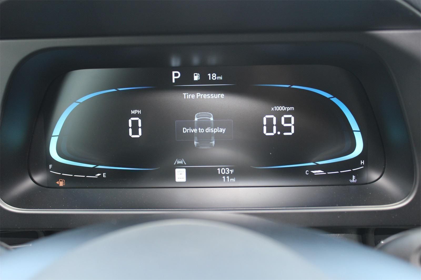 2025 Hyundai Elantra SEL - Photo 8