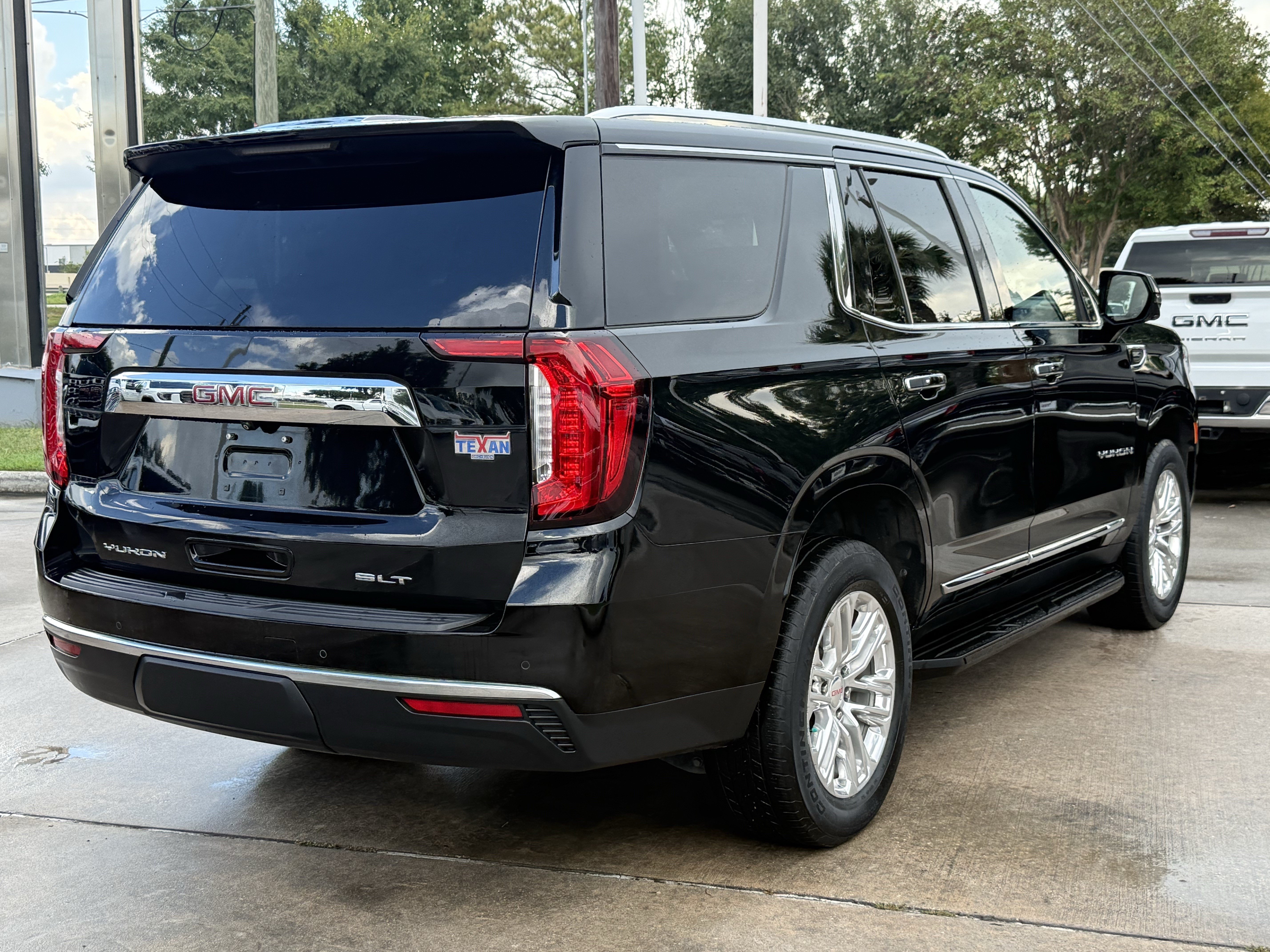 Used 2022 GMC Yukon SLT SUV