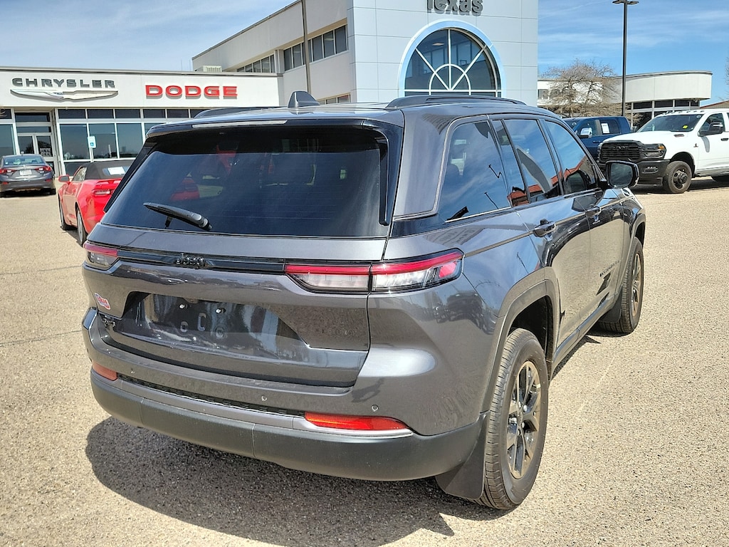 New 2026 Jeep Grand Cherokee LAREDO ALTITUDE 4X4 Sport Utility