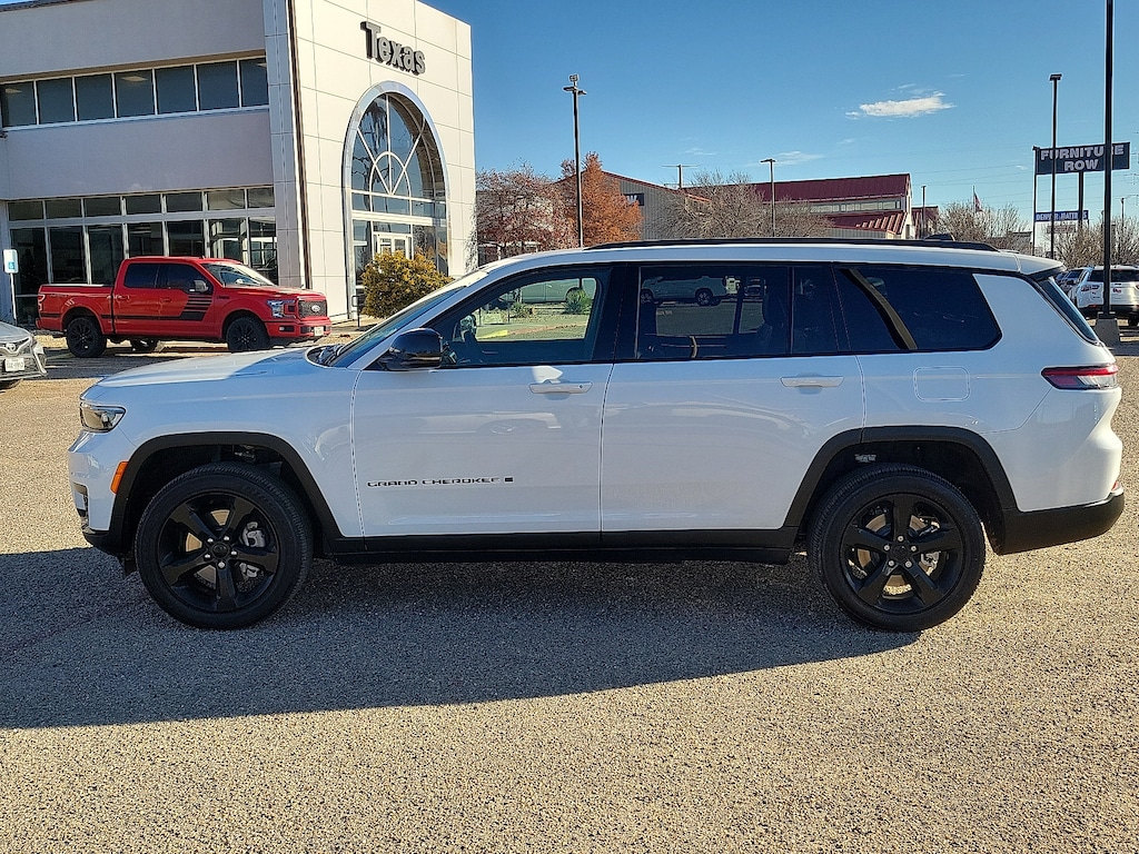 New 2025 Jeep Grand Cherokee L ALTITUDE X 4X4 Sport Utility