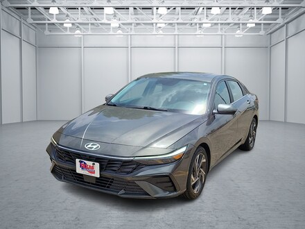 2024 Hyundai Elantra Limited Sedan